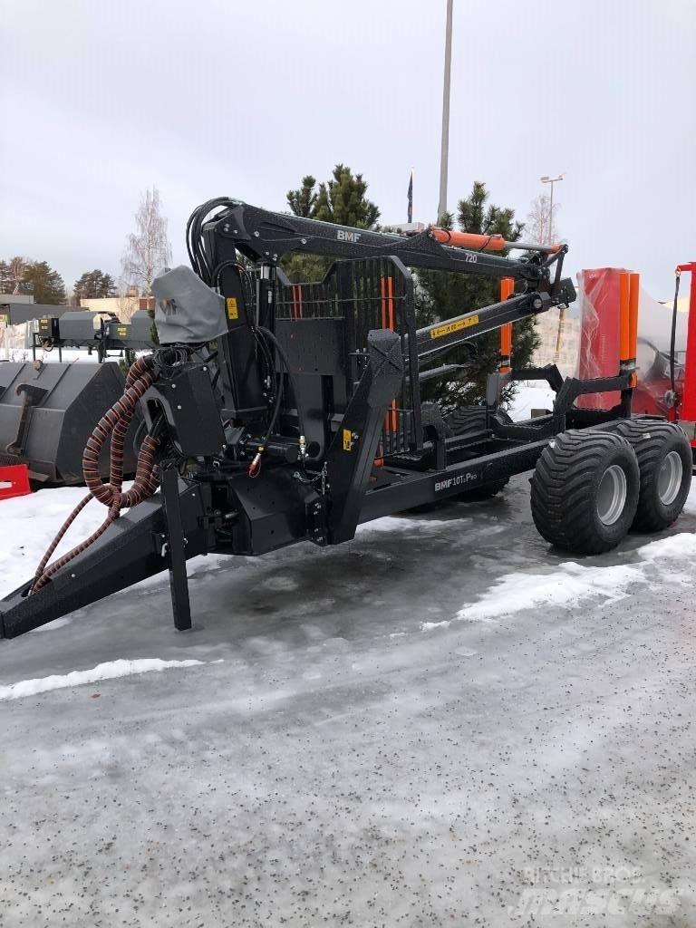 BMF 720+10T2 pro Remorque forestière avec grue