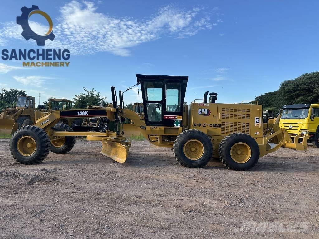 CAT 140K Niveleuse
