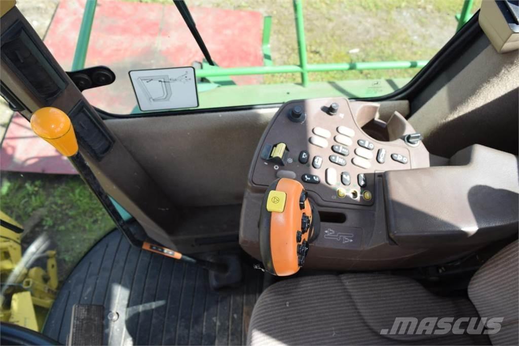 John Deere 7400 Ensileuse automotrice