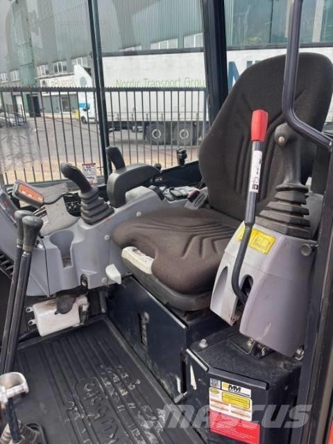 Kubota U 27-4 Mini pelle < 7t