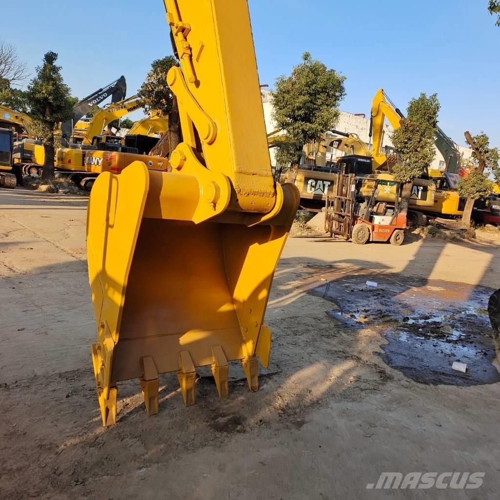 CAT 320 D2 Pelle sur chenilles