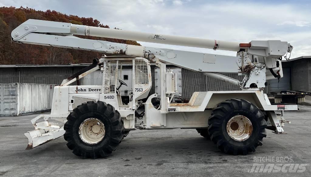 John Deere 548 D Débusqueur