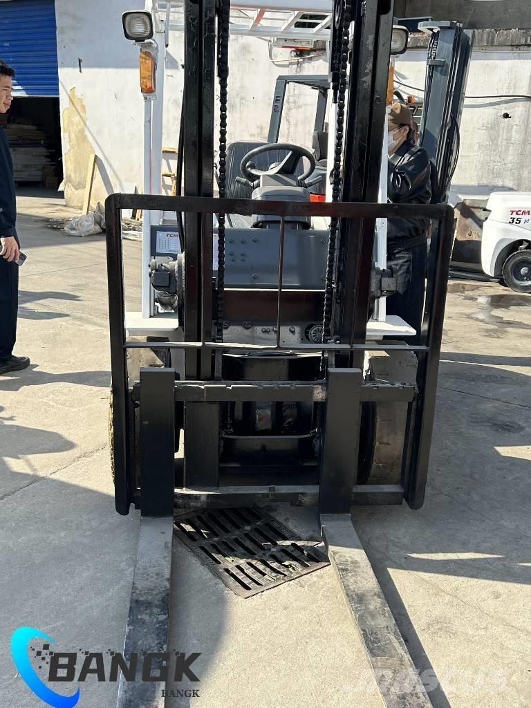 TCM FD30T3C Chariots diesel