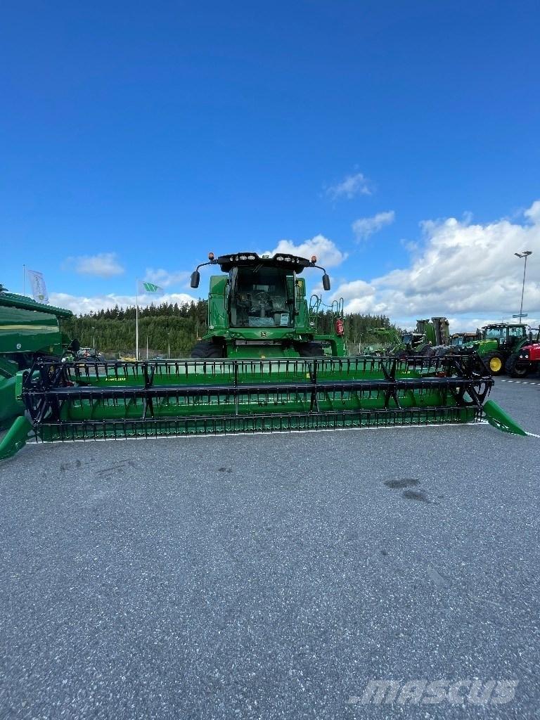 John Deere T 550 Moissonneuse batteuse