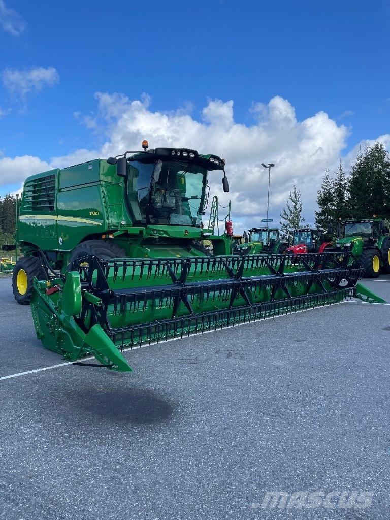 John Deere T550 Moissonneuse batteuse