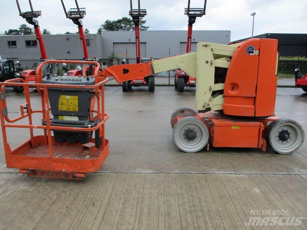 JLG E 300 AJP (718) Nacelle Automotrice