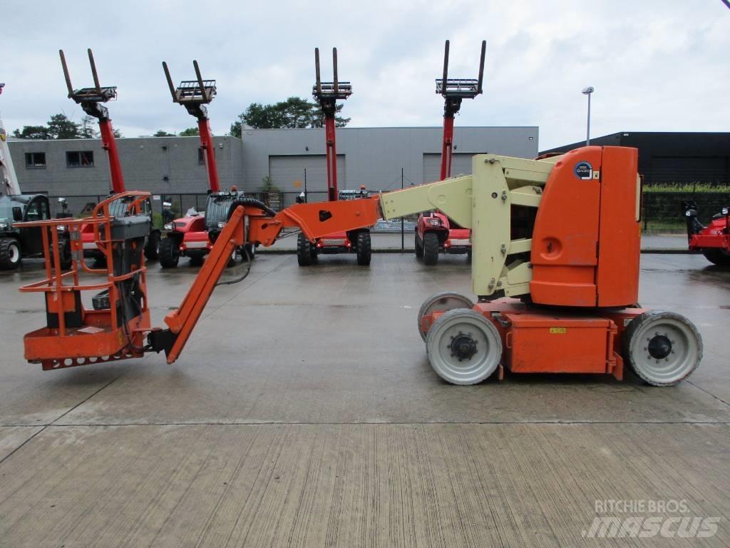 JLG E 300 AJP (718) Nacelle Automotrice