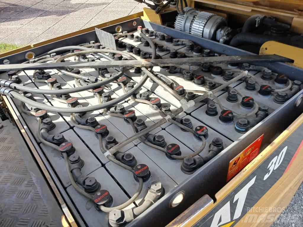 CAT EP 30 K PAC Chariots élévateurs électriques