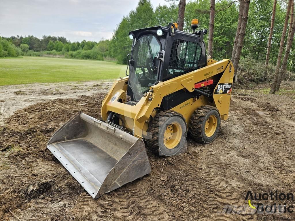 CAT 236 D Chargeuse compacte