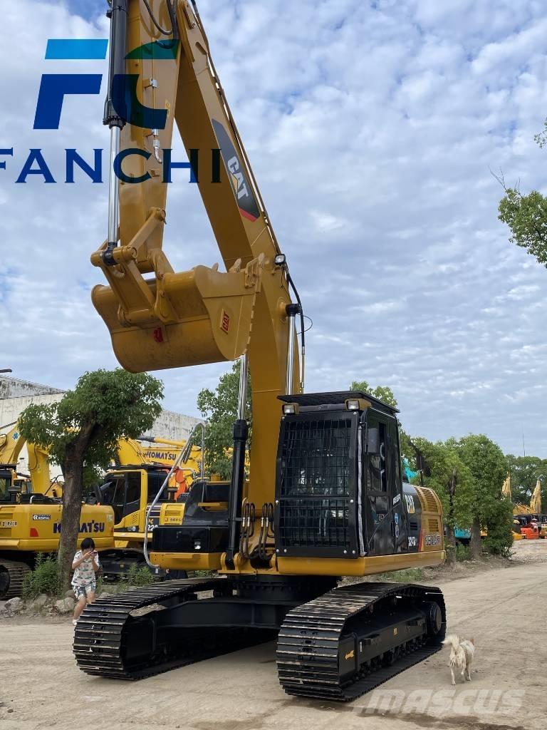 CAT 324 D Pelle sur chenilles