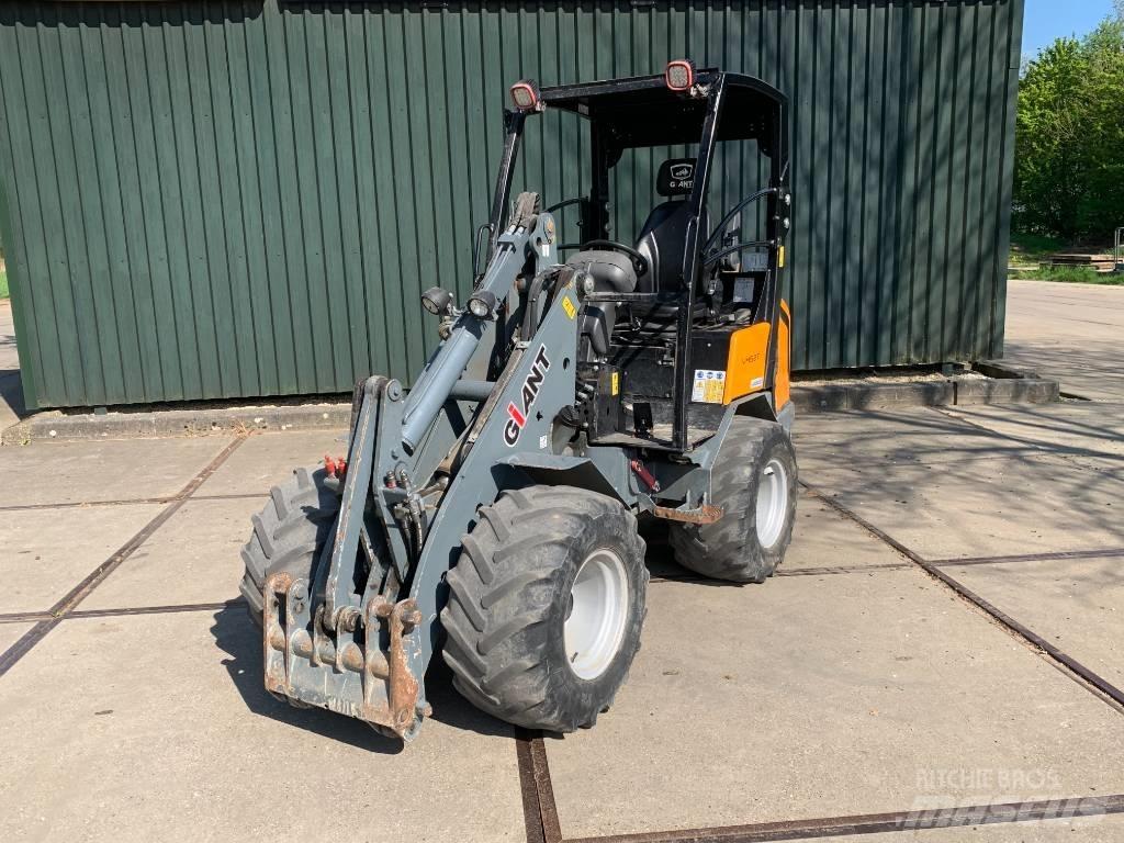 GiANT V 452 T Chargeuse multifonction