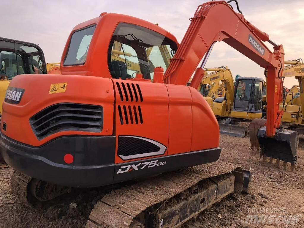 Doosan 75-9c Pelle sur chenilles