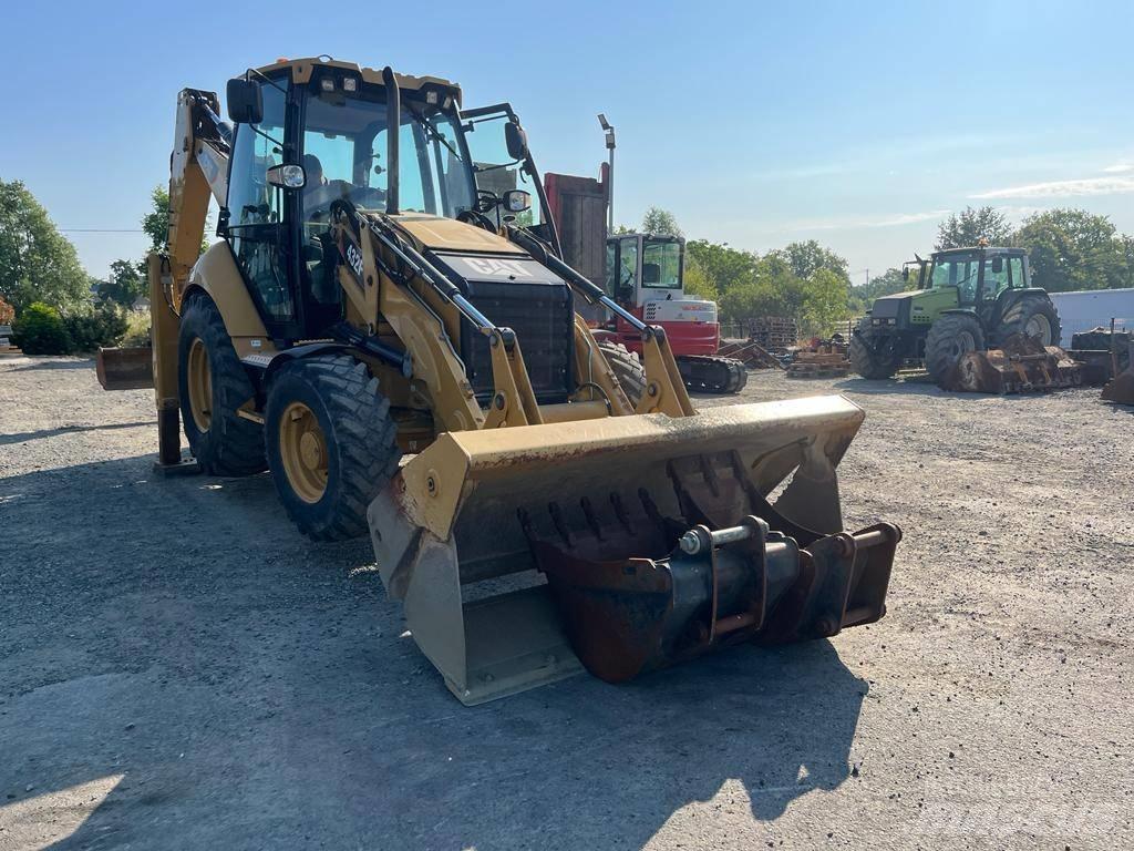  Tractopelle Cat 432F Tractopelle