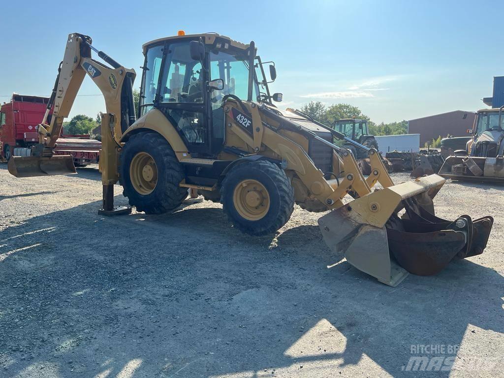 Tractopelle Cat 432F Tractopelle