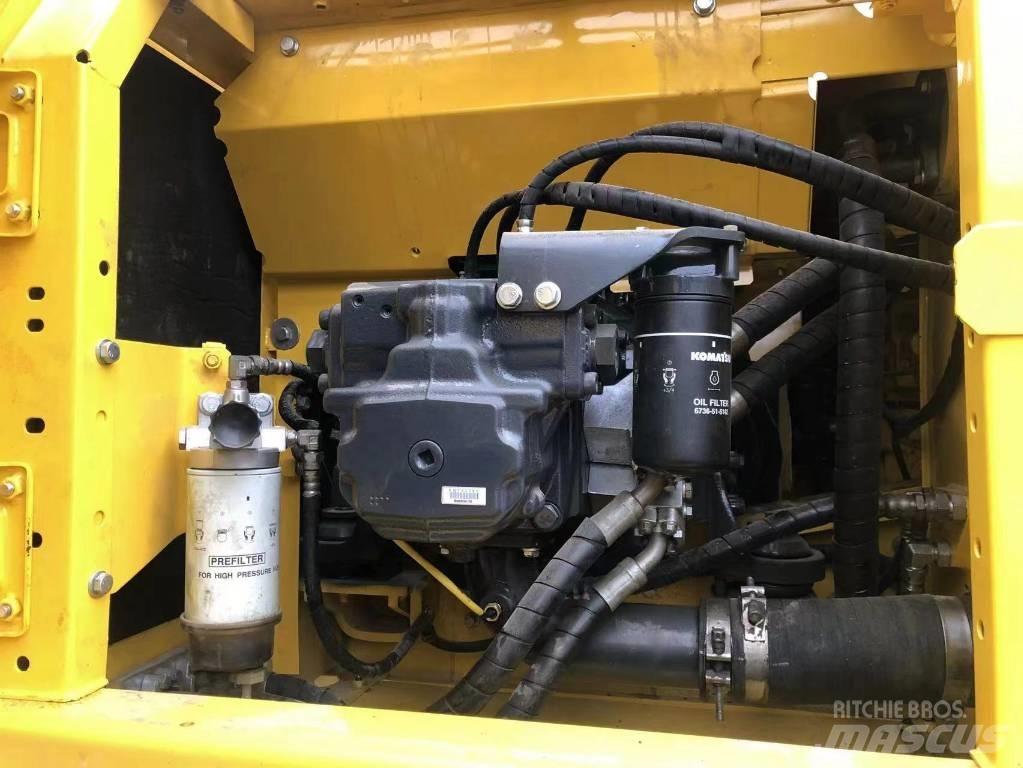 Komatsu PC 210 LC Pelle sur chenilles