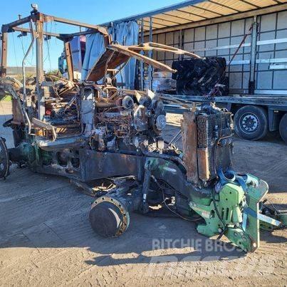 John Deere 7820  Tuz Bras et Godet