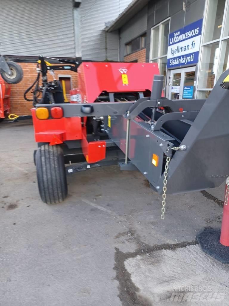 Massey Ferguson 1840 Presse cubique