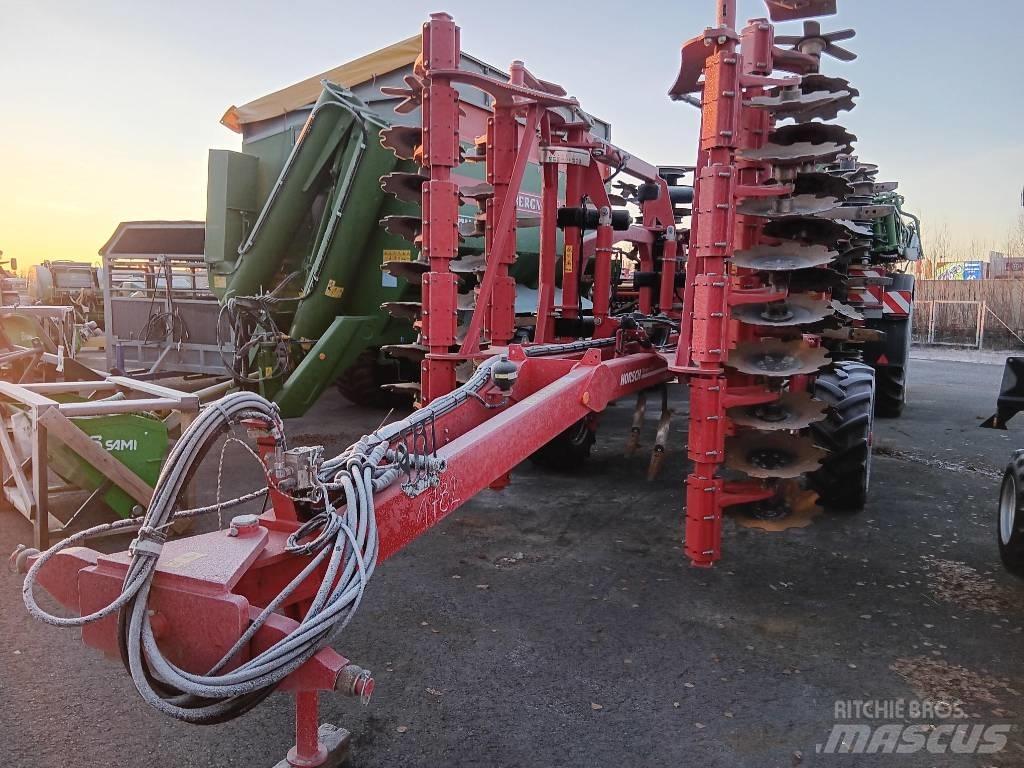 Horsch Terrano 4 MT Déchaumeur, cultivateur
