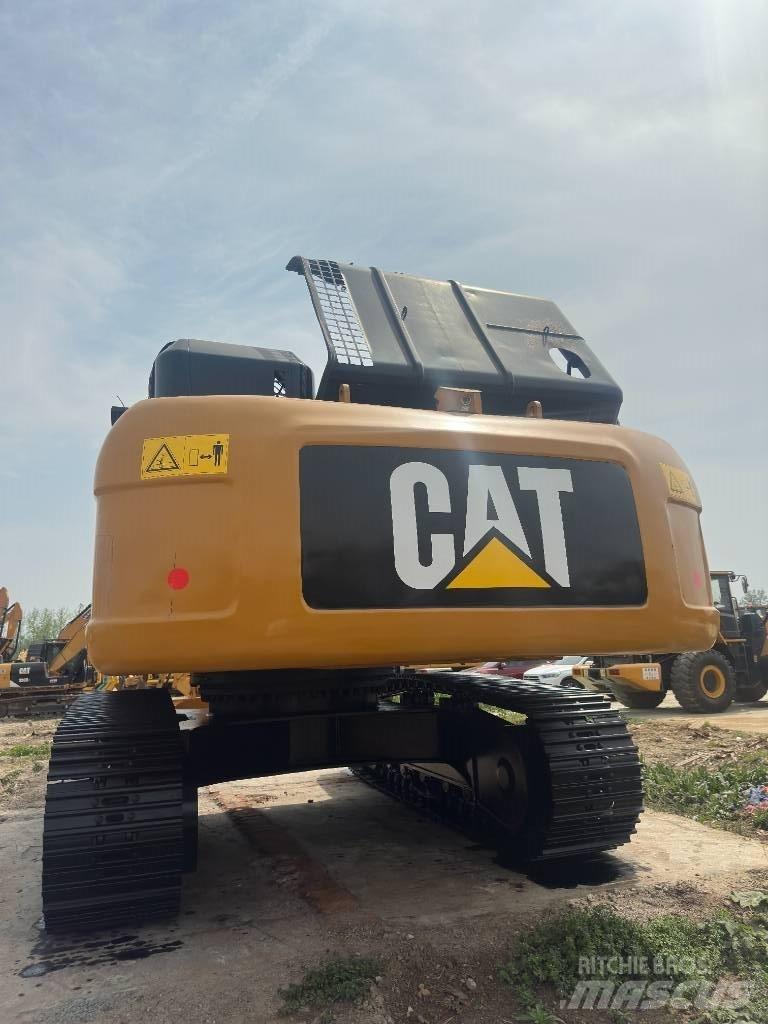 CAT 330 D2 Pelle sur chenilles