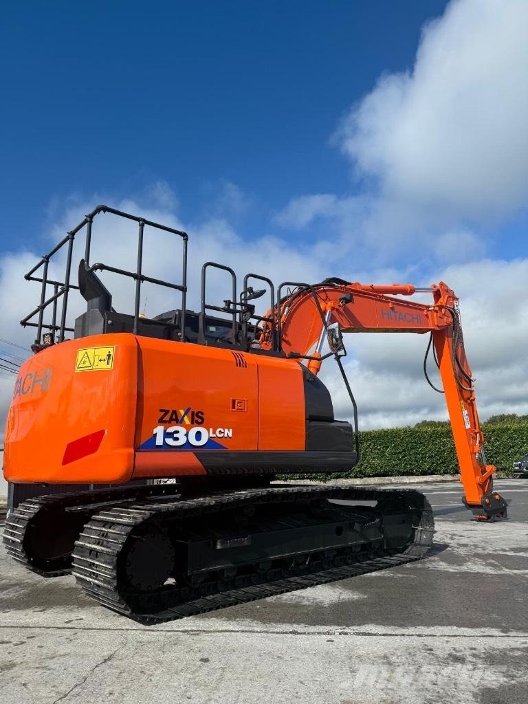 Hitachi Zaxis 130-6 Pelle sur chenilles