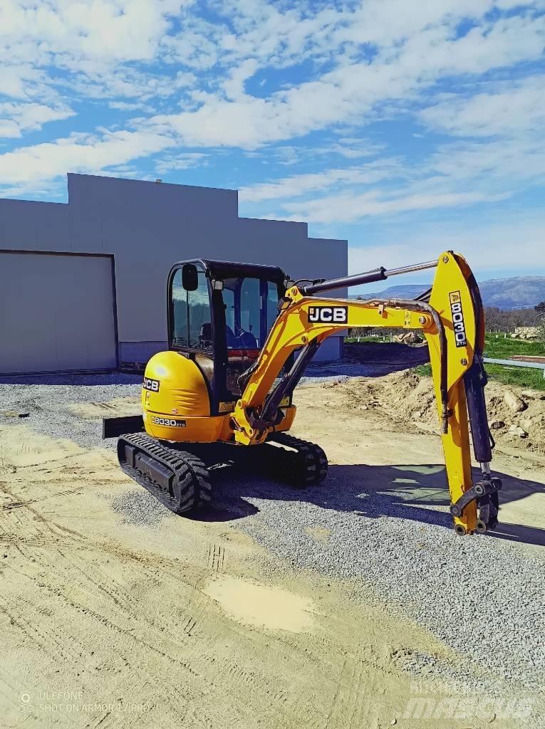 JCB 8030 ZTS Mini pelle < 7t