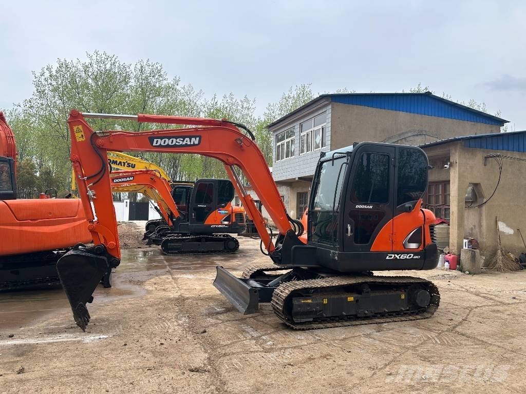 Doosan DX60 Pelle sur chenilles