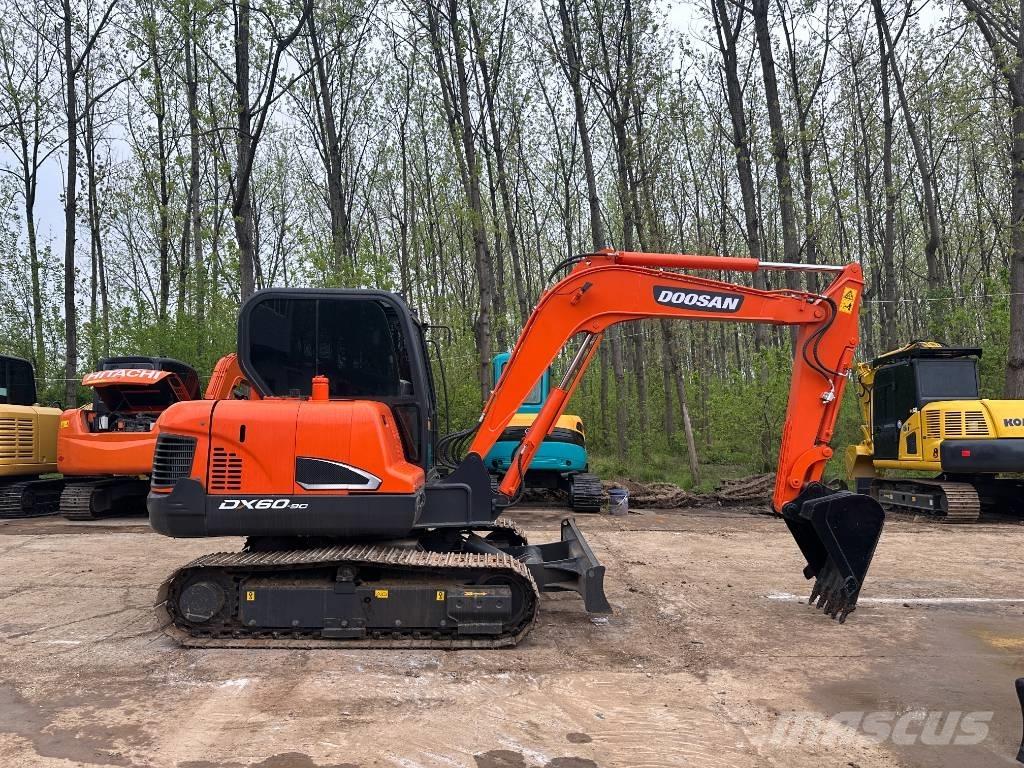 Doosan DX60 Pelle sur chenilles