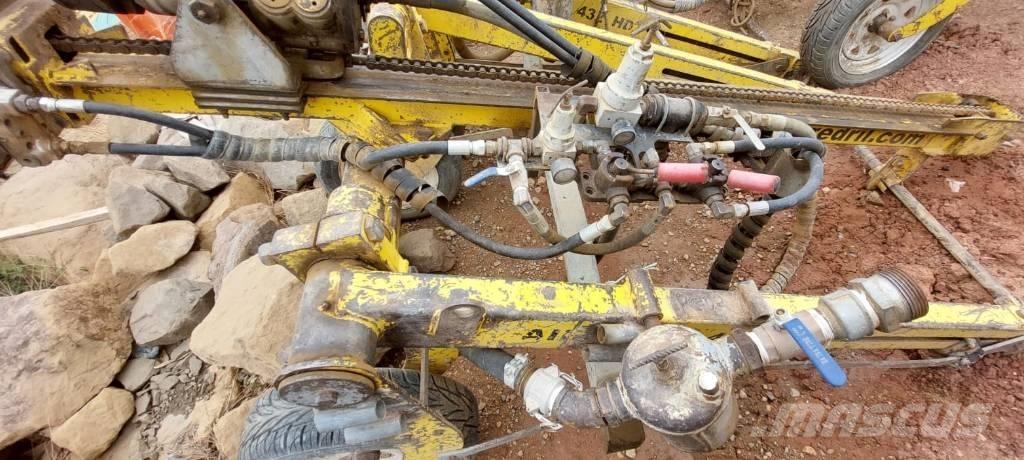  Coredril l A 432 HD Foreuse de surface