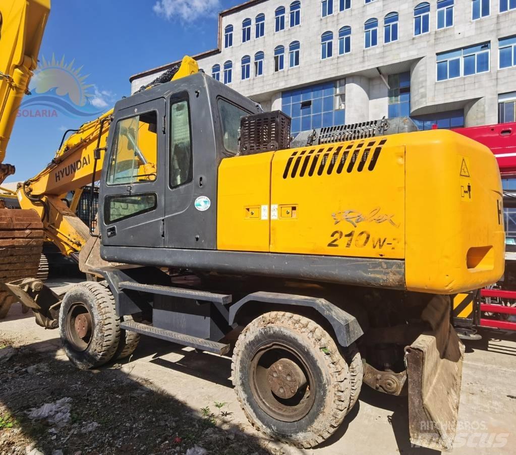 Hyundai R210W-7 Pelle sur pneus