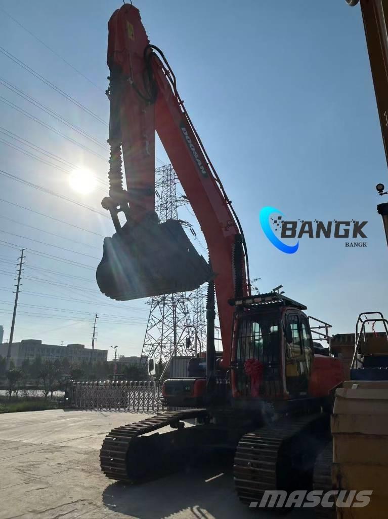 Doosan DX 340 Pelle sur chenilles