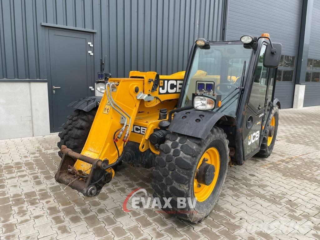 JCB 527-58 AgriPlus Telehandlers for agriculture