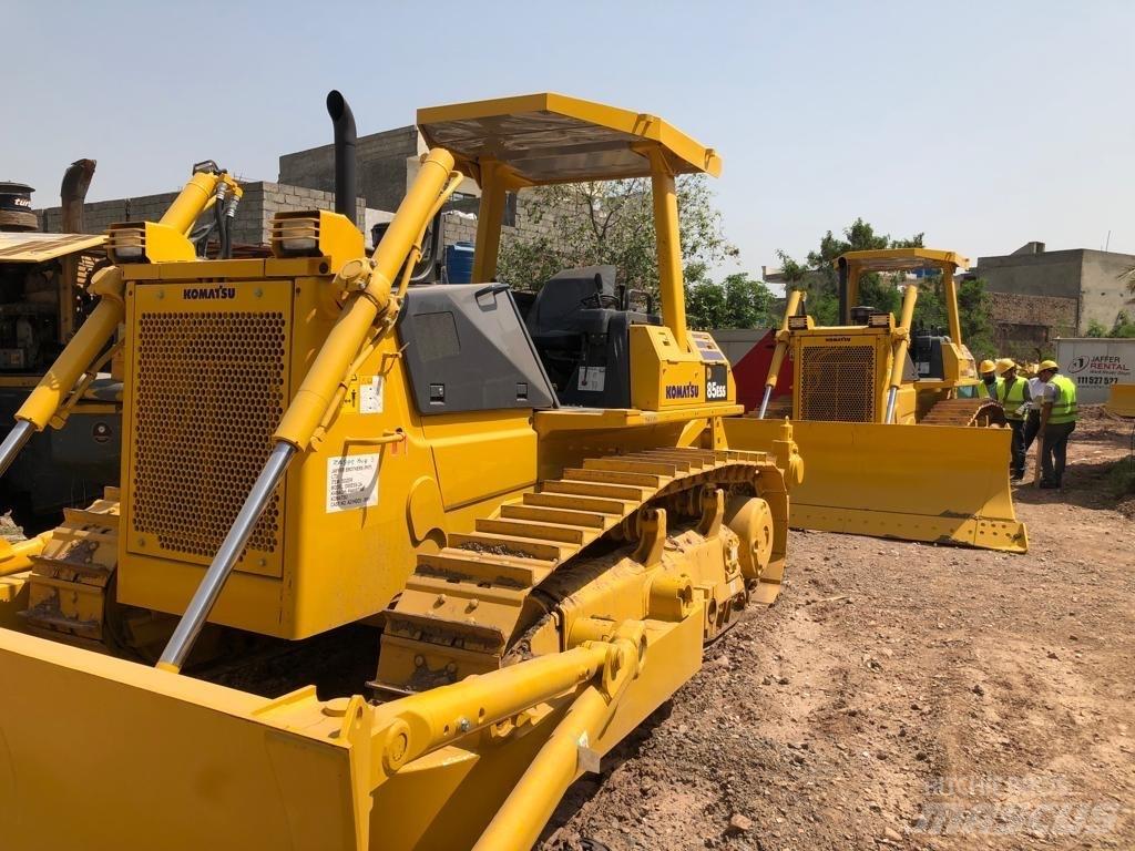 Komatsu D 85 ESS-2A Bouteurs sur chenilles