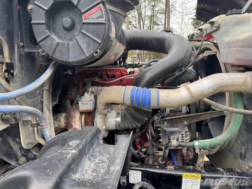 Mack GU433 Camion benne