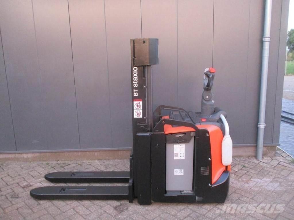 Toyota SPE200D Transpalette accompagnant porté debout