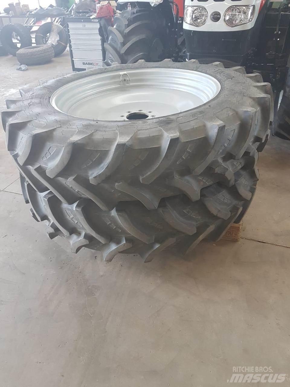 Petlas 380/85R38 Pneus, roues et jantes