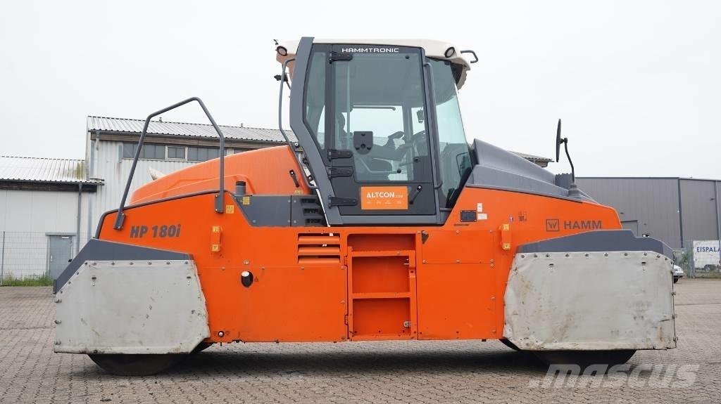 Hamm HP 180 i Rouleaux à pneumatiques