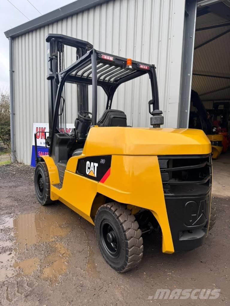CAT DP 50 N Chariots diesel