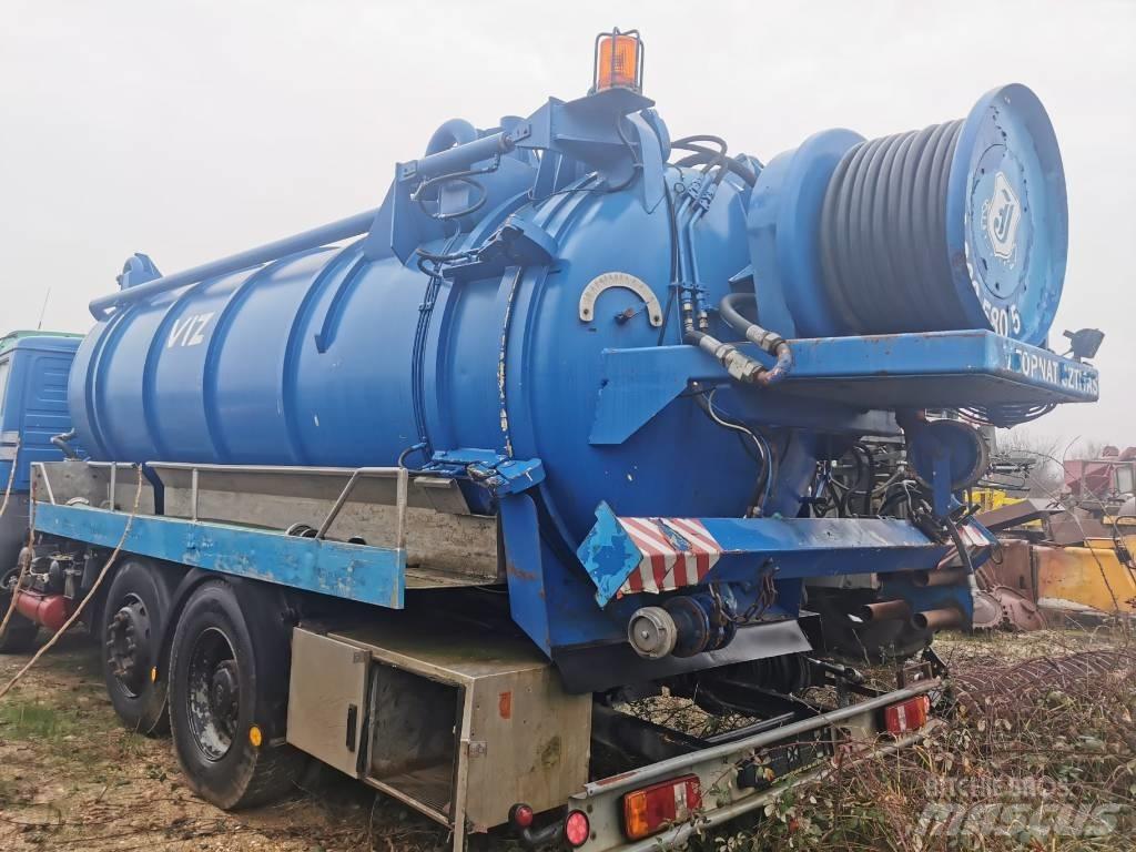 Mercedes-Benz 2426 Camion aspirateur, Hydrocureur