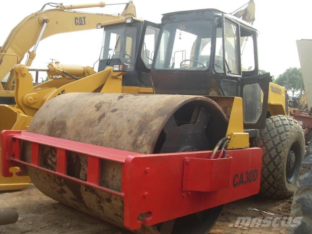 Dynapac CA 30 D Rouleaux monocylindre