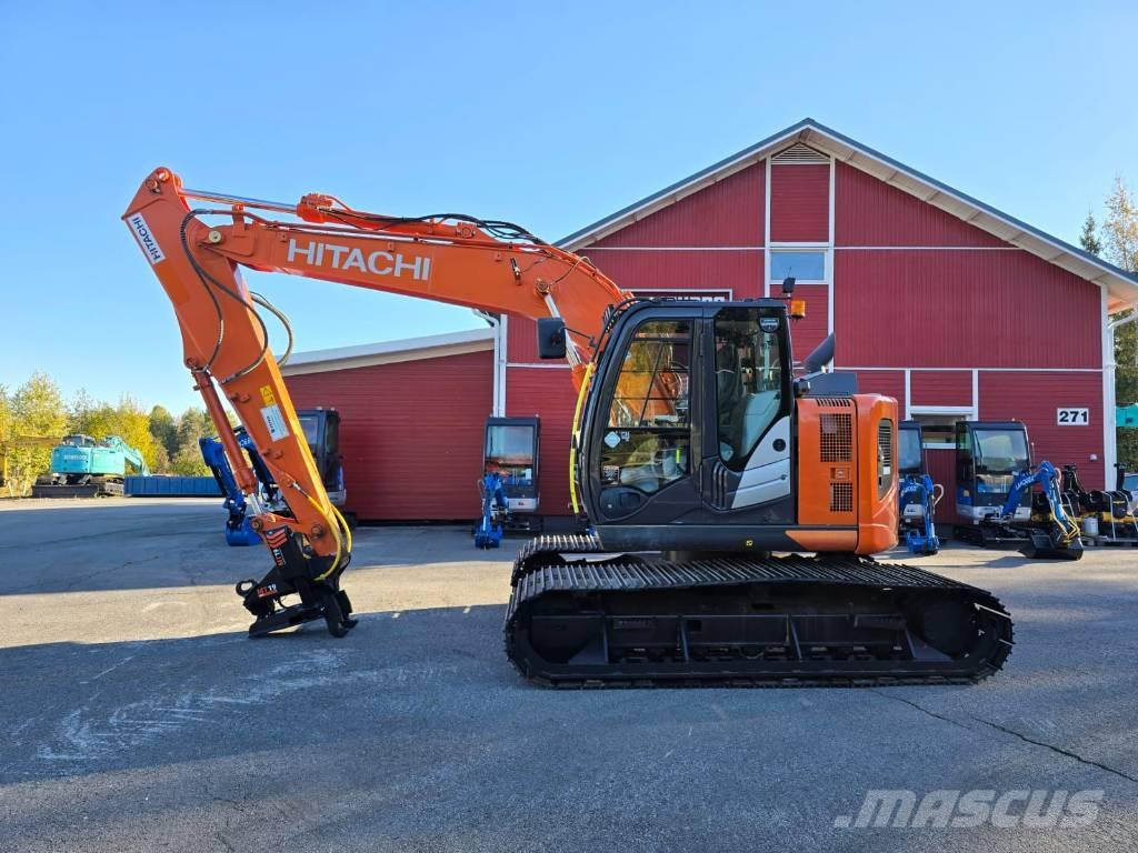 Hitachi ZX 135 US-6 Pelle sur chenilles