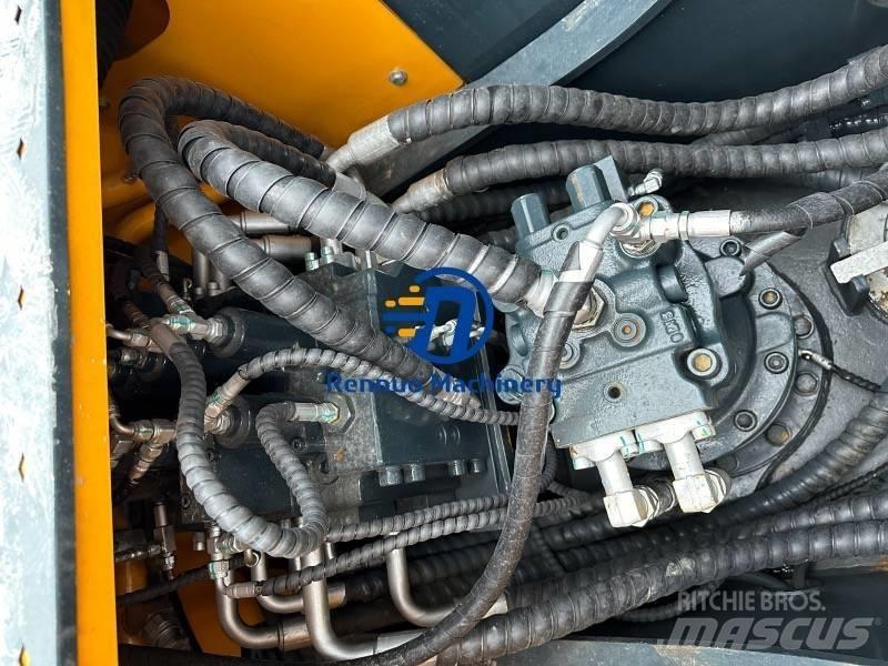 Hyundai 225LC-9S Pelle sur chenilles