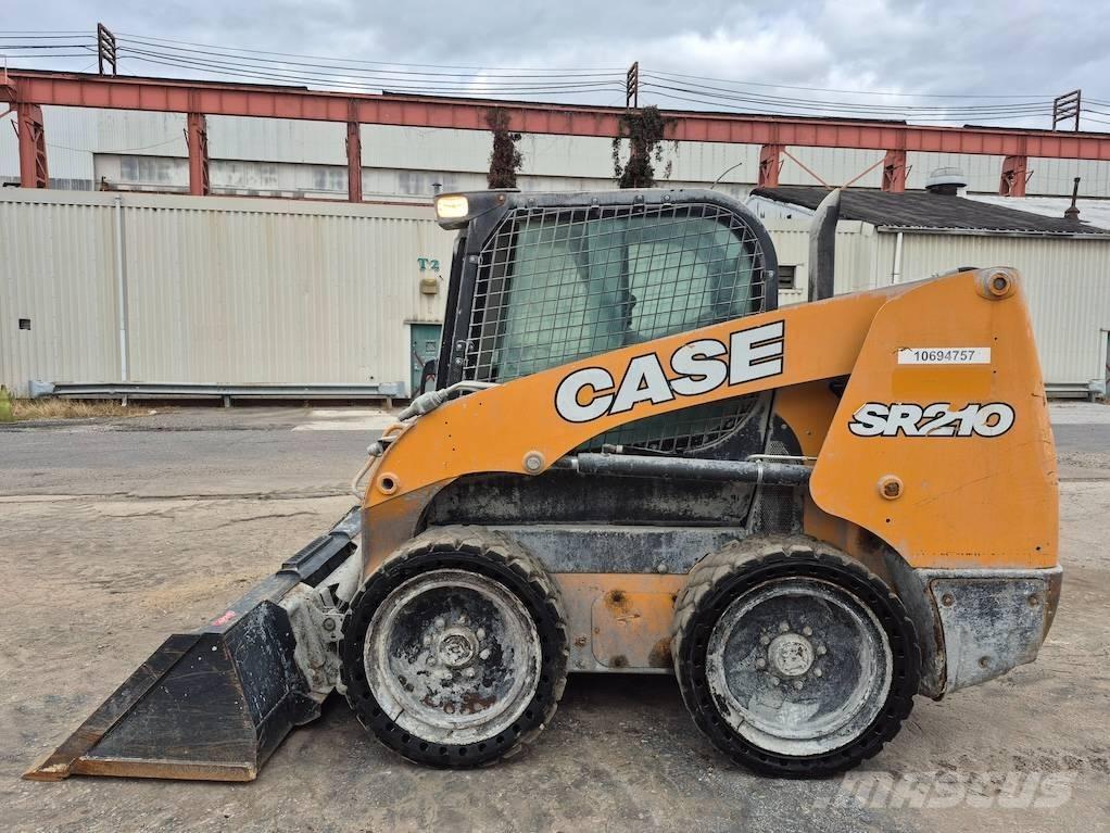 CASE SR120 Chargeuse compacte