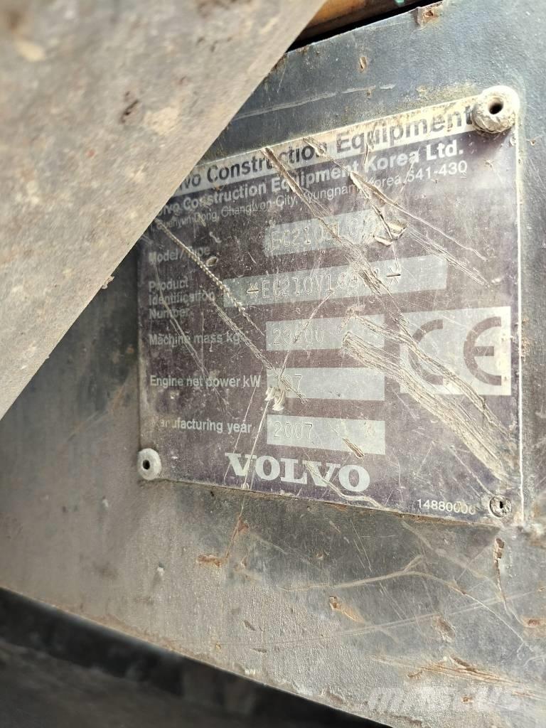 Volvo EC 210 B LC Pelle sur chenilles