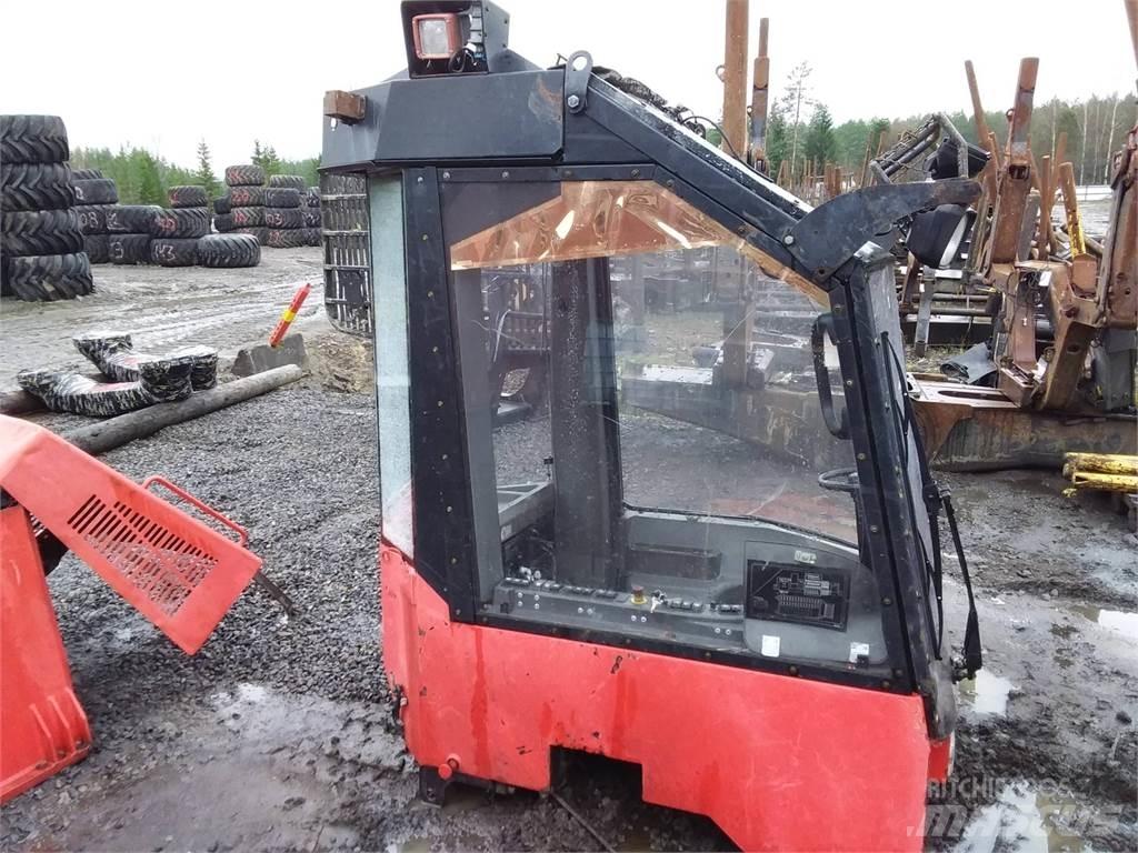 Valmet 911.1 Cabine