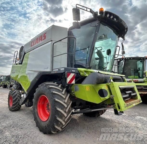 CLAAS TRION 520 Moissonneuse batteuse