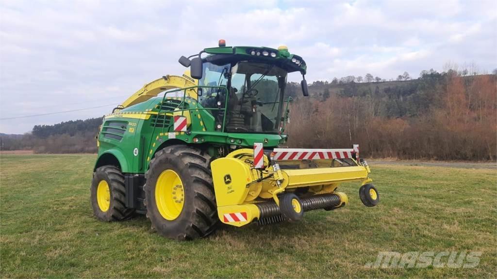 John Deere 8400i Ensileuse automotrice