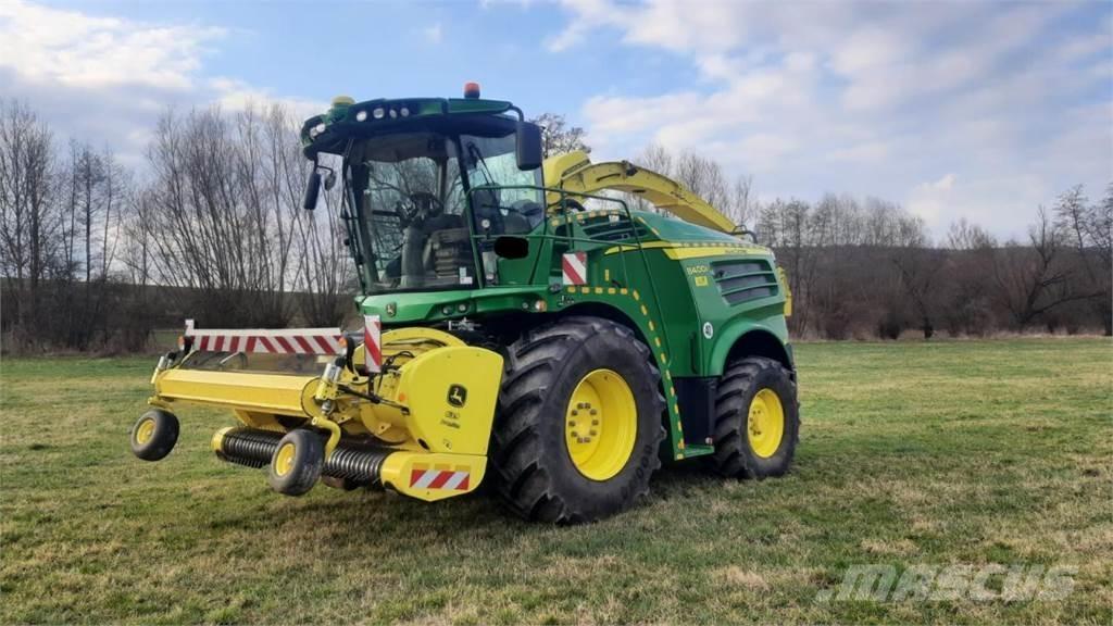 John Deere 8400i Ensileuse automotrice