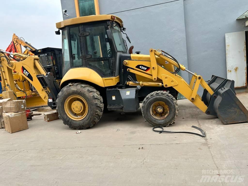 CAT 420 F Tractopelle