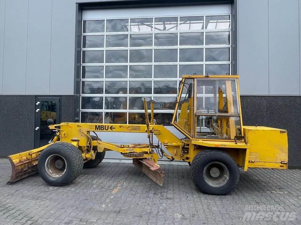 MBU G50A Niveleuse