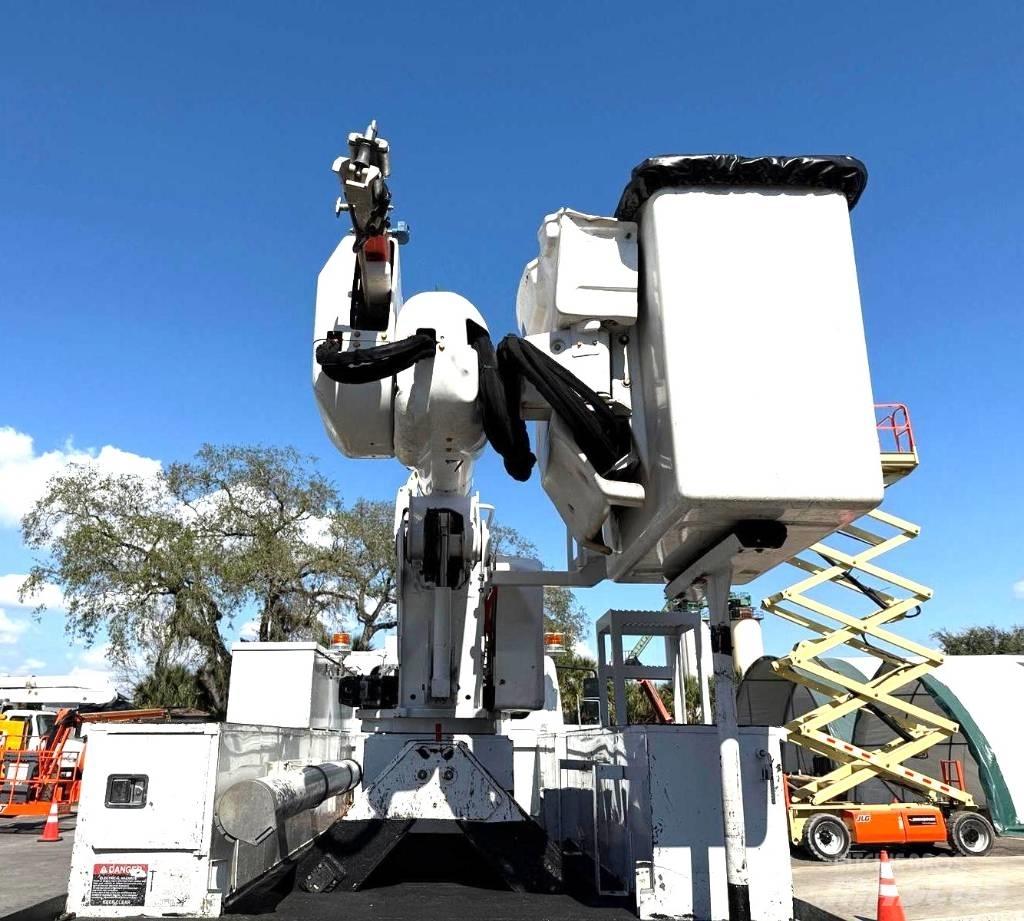 International 4300 Camion nacelle